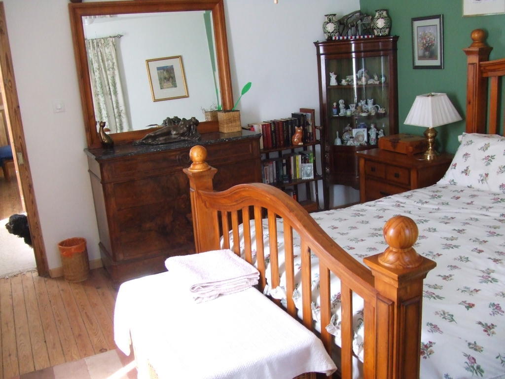 Les Trois Puits Brion-pres-Thouet Room photo